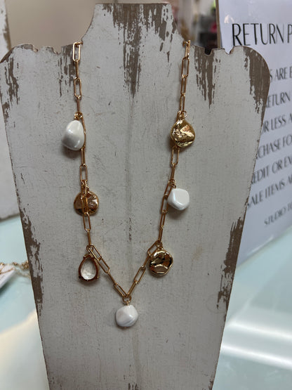 What’s Hot Jewelry Necklaces