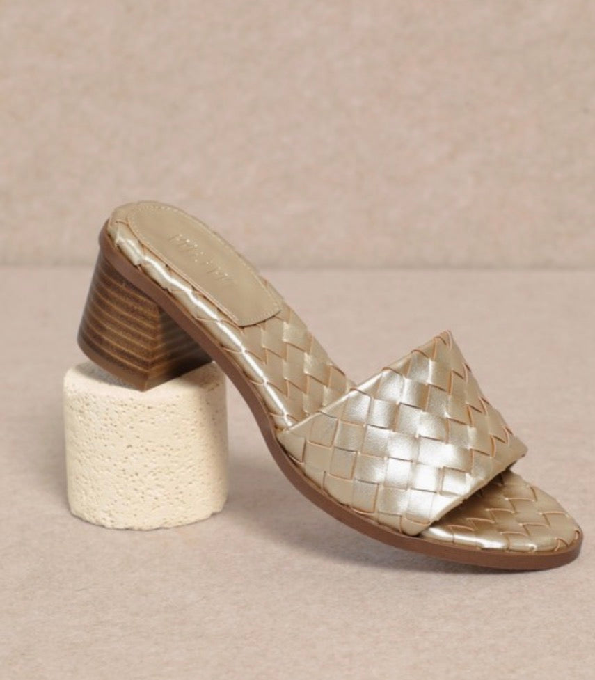 Helen Sandal