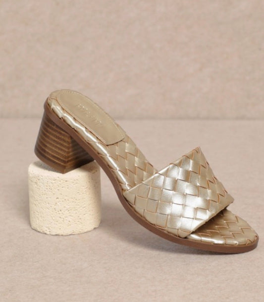 Helen Sandal